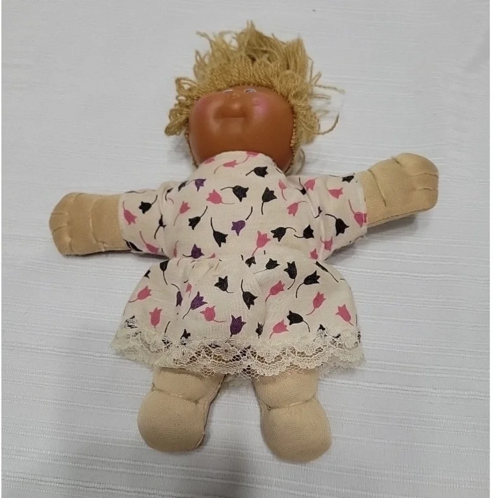 Vintage Cabbage Patch Kids Bean Bag Plush Doll Blonde Yarn Hair Tulip Dress 7.5